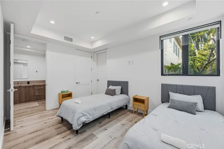 3910 Kentucky, Los Angeles, California 90068