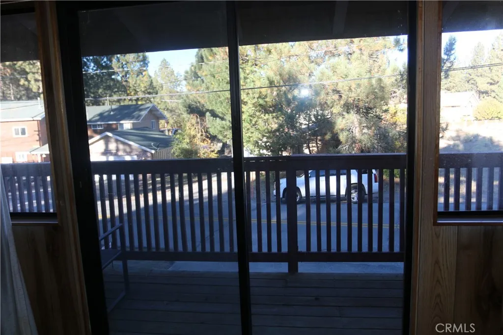 1120 Villa Grove, Big Bear Lake, California 92315 home-pic-11