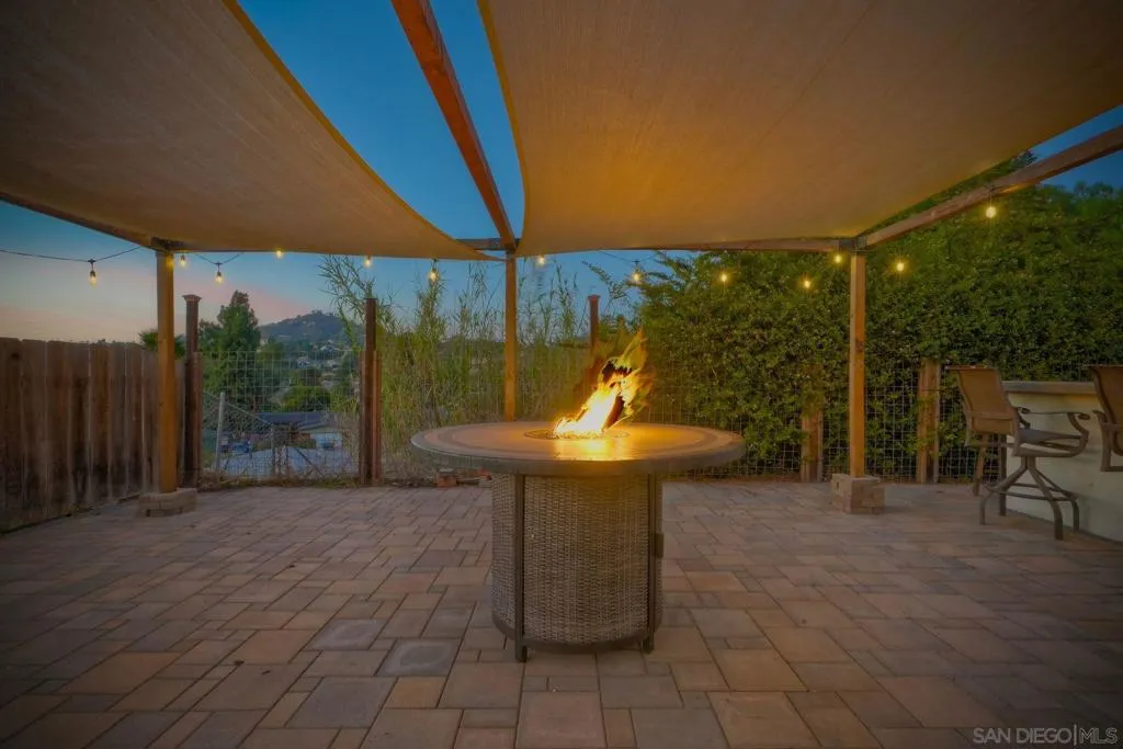 10226 Ramona Dr, San Diego, California 91977 home-pic-24