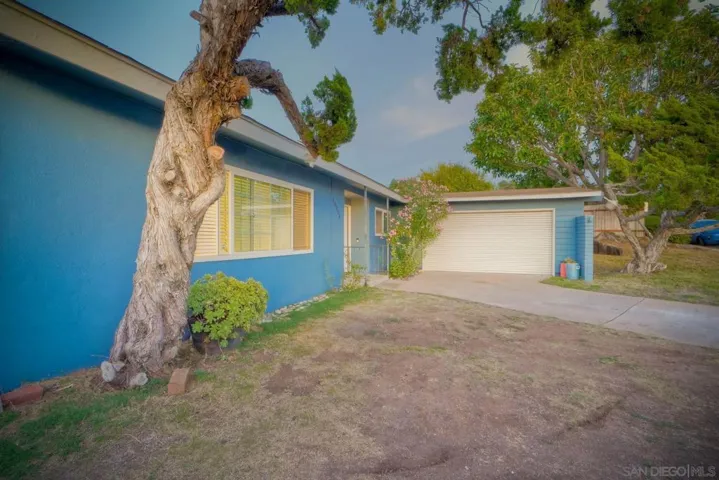 10226 Ramona Dr, San Diego, California 91977