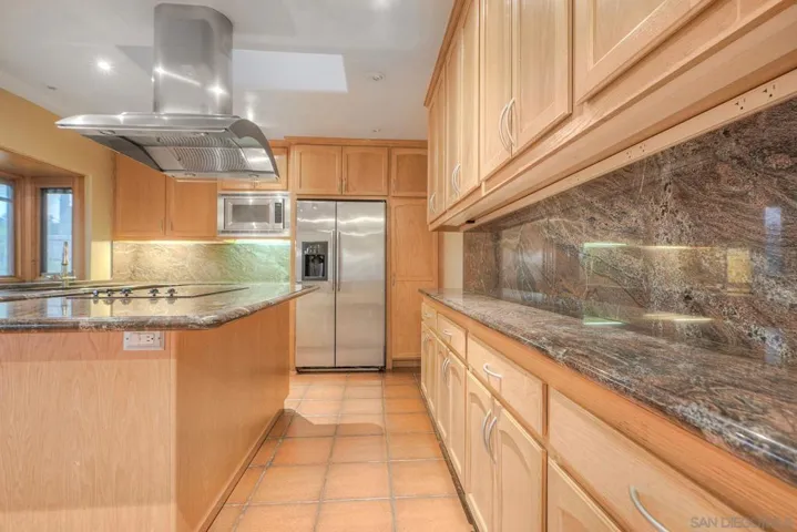 10226 Ramona Dr, San Diego, California 91977