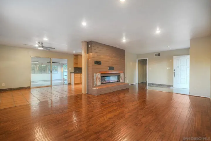 10226 Ramona Dr, San Diego, California 91977