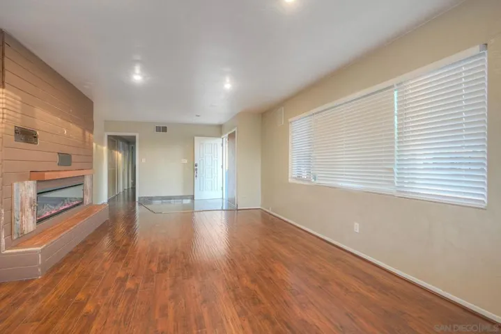 10226 Ramona Dr, San Diego, California 91977