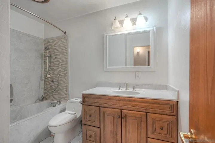 10226 Ramona Dr, San Diego, California 91977