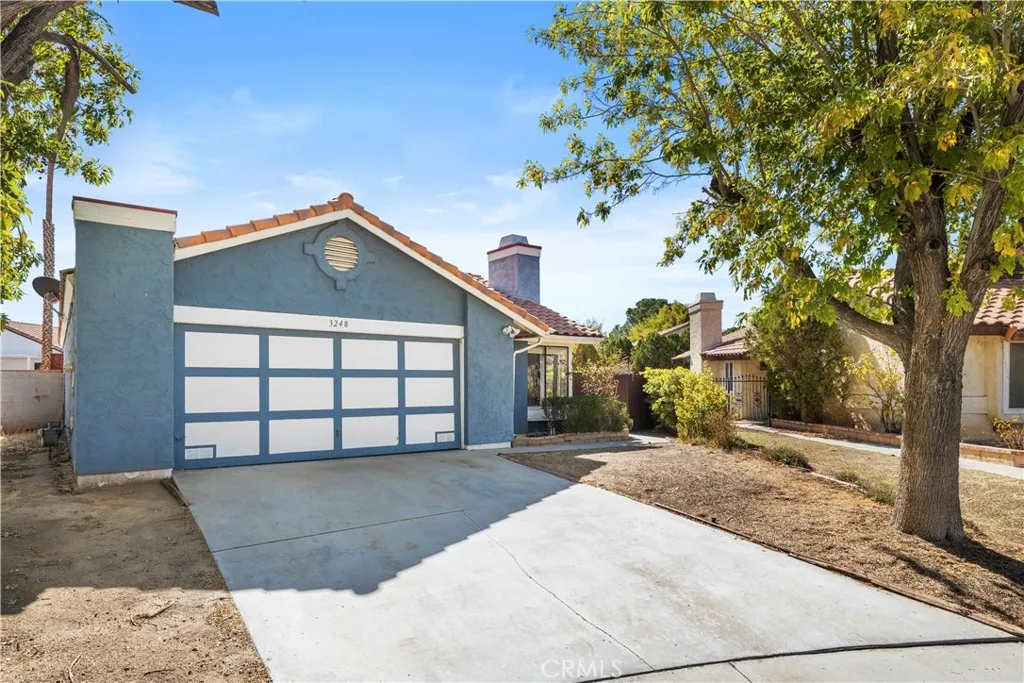 3248 E Avenue S2, Palmdale, California 93550 home-pic-2