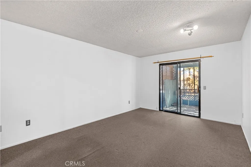 3248 E Avenue S2, Palmdale, California 93550 home-pic-29