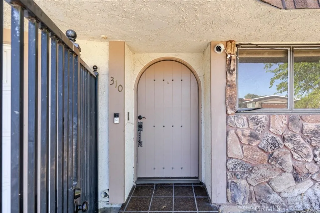 310 Susan Court, Palmdale, California 93551 home-pic-1