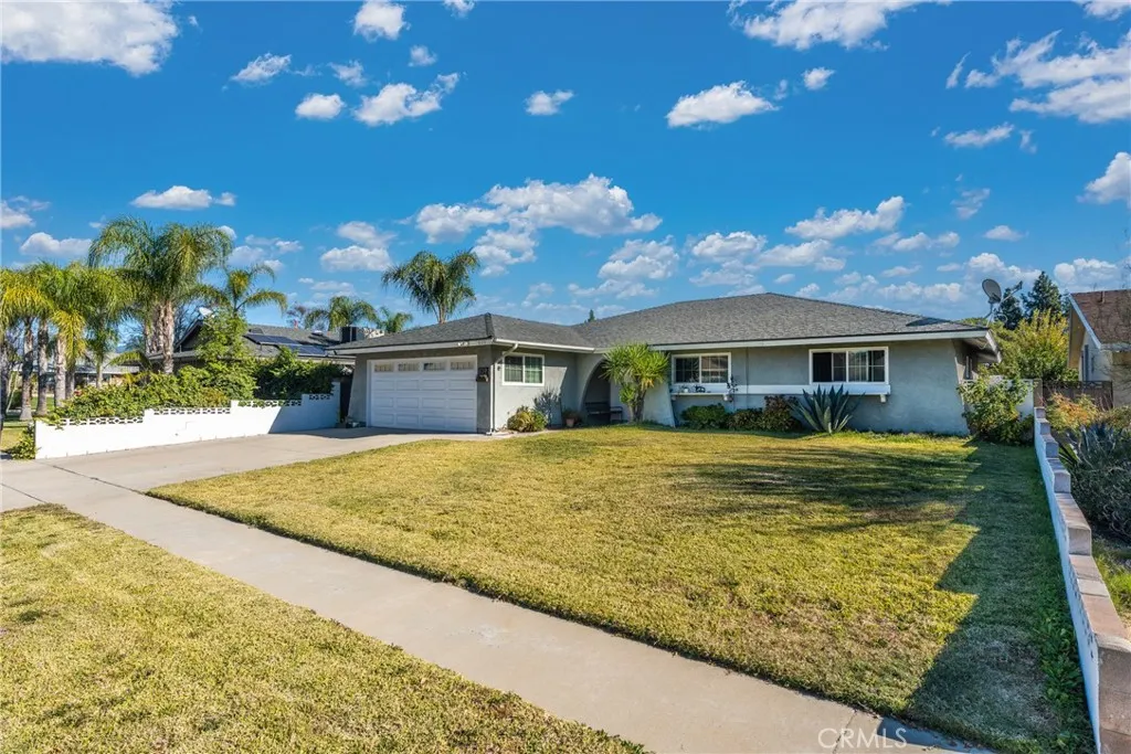 839 S Aspen, Bloomington, California 92316 home-pic-1