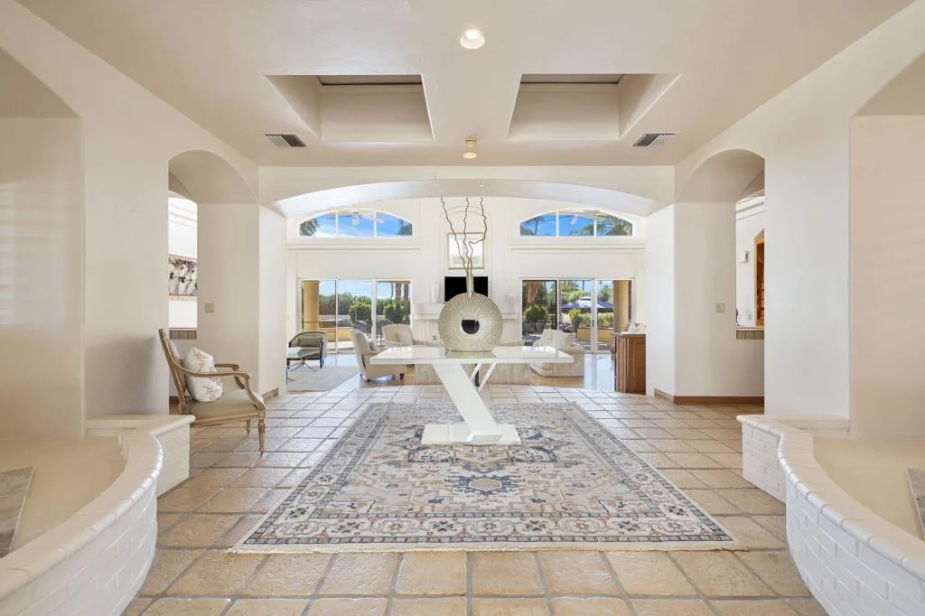 gallery-image 2
