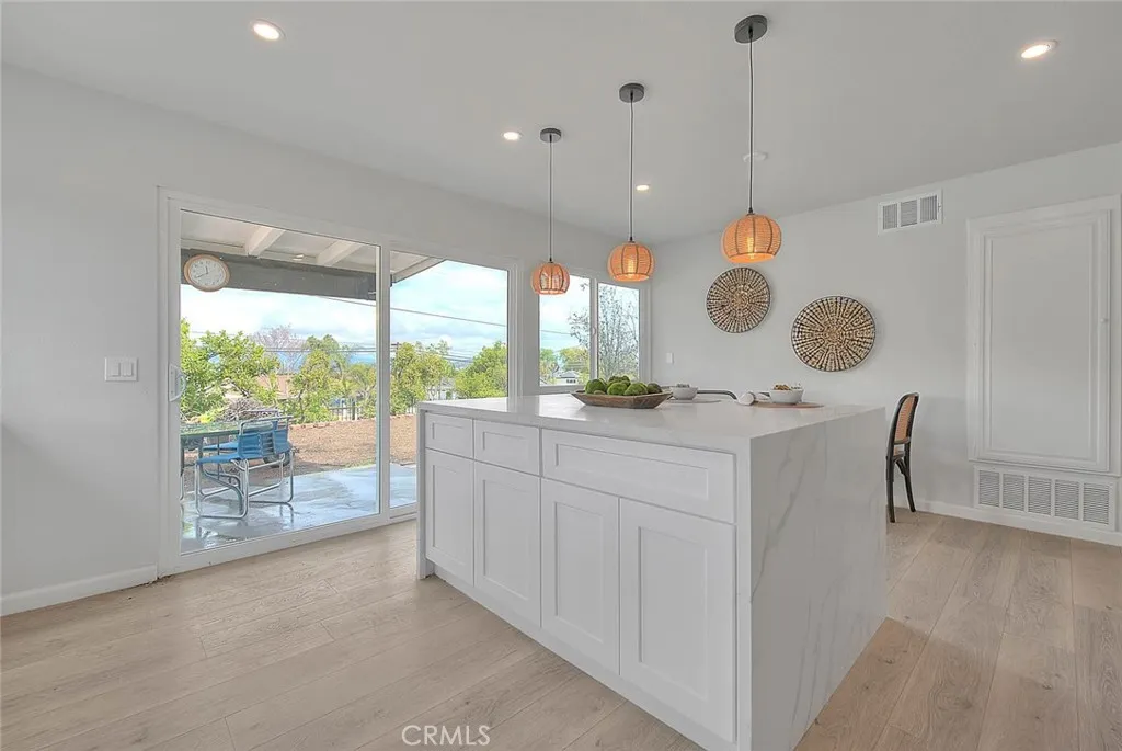1502 Hedgepath, Hacienda Heights, California 91745 home-pic-10