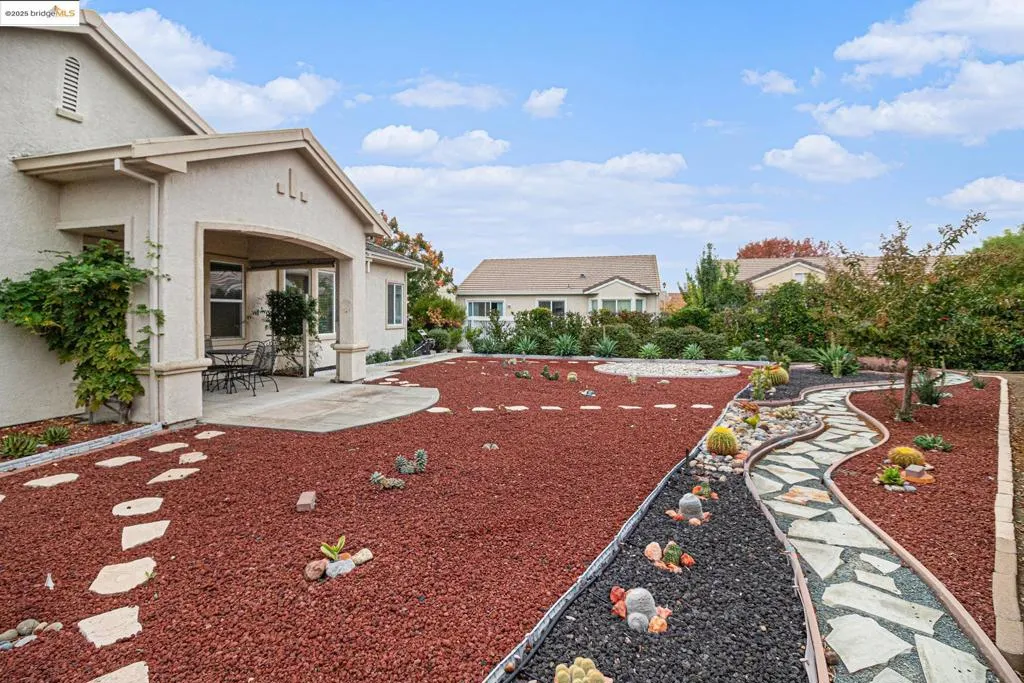 1951 Desert Gold Pl, Brentwood, California 94513 home-pic-27