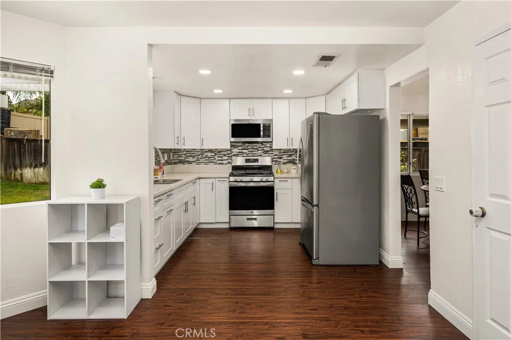 3267 Tyler, Riverside, California 92503 home-pic-10