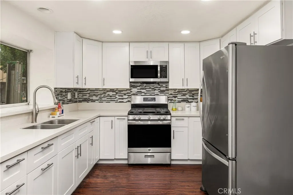 3267 Tyler, Riverside, California 92503 home-pic-9