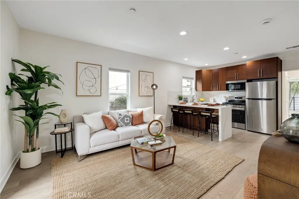 724 San Miguel Avenue, Venice, California 90291 home-pic-19