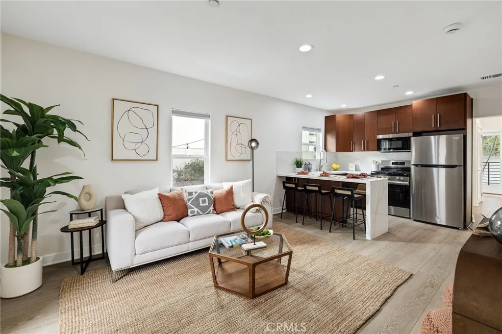 724 San Miguel Avenue, Venice, California 90291 home-pic-24