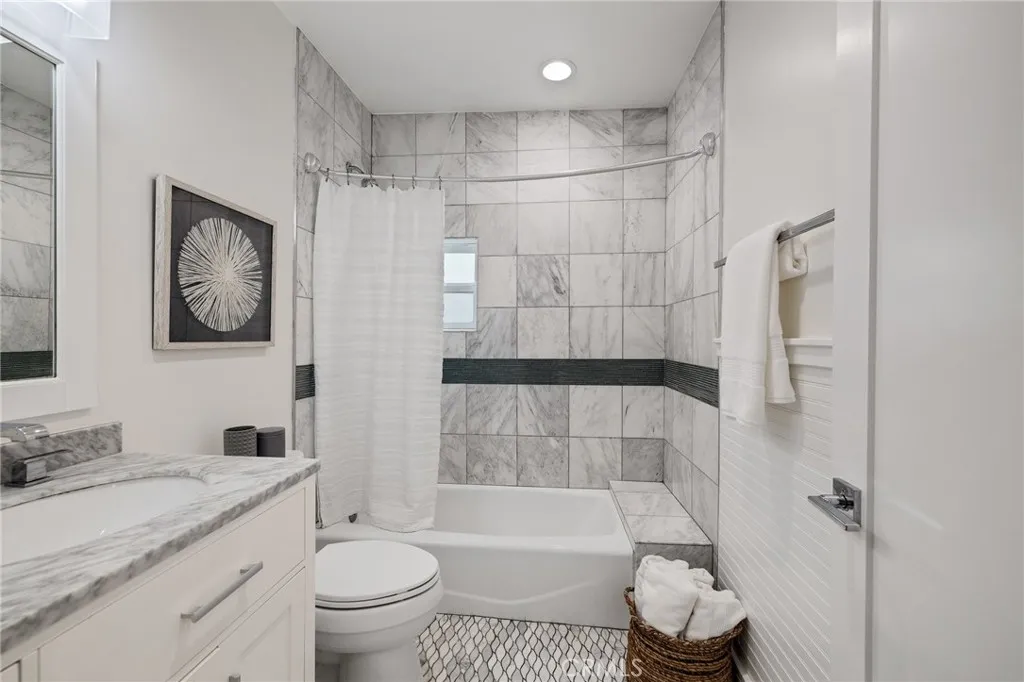 724 San Miguel Avenue, Venice, California 90291 home-pic-36