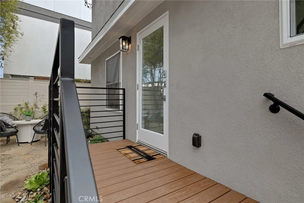 724 San Miguel Avenue, Venice, California 90291 home-pic-11
