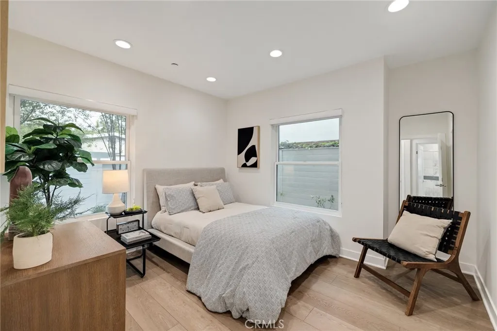 724 San Miguel Avenue, Venice, California 90291 home-pic-37