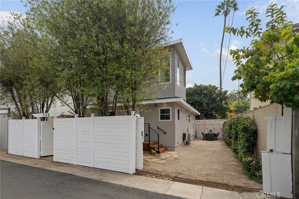 724 San Miguel Avenue, Venice, California 90291 home-pic-6