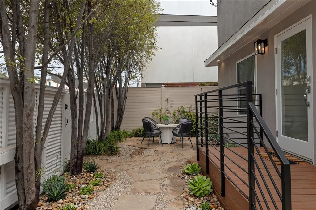 724 San Miguel Avenue, Venice, California 90291 home-pic-10
