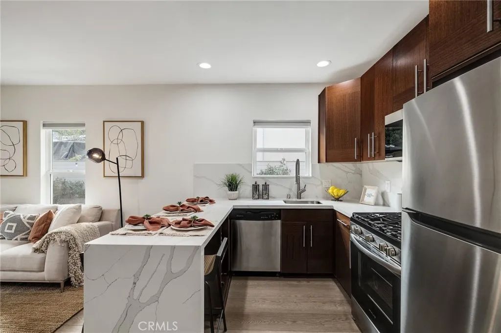 724 San Miguel Avenue, Venice, California 90291 home-pic-17