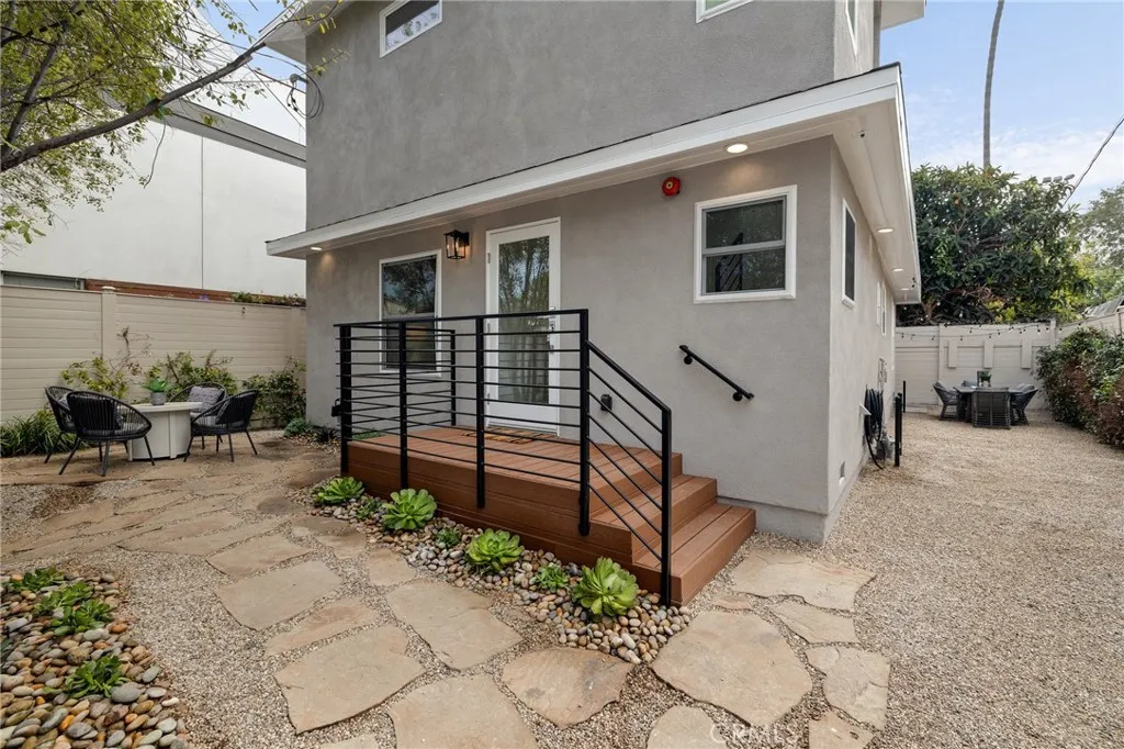 724 San Miguel Avenue, Venice, California 90291 home-pic-8