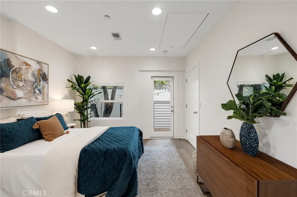 724 San Miguel Avenue, Venice, California 90291 home-pic-27