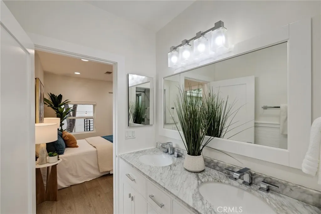 724 San Miguel Avenue, Venice, California 90291 home-pic-30