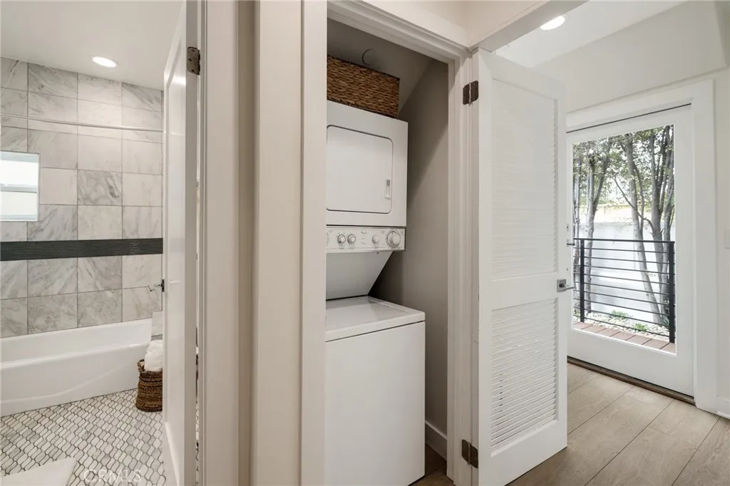 724 San Miguel Avenue, Venice, California 90291 home-pic-33