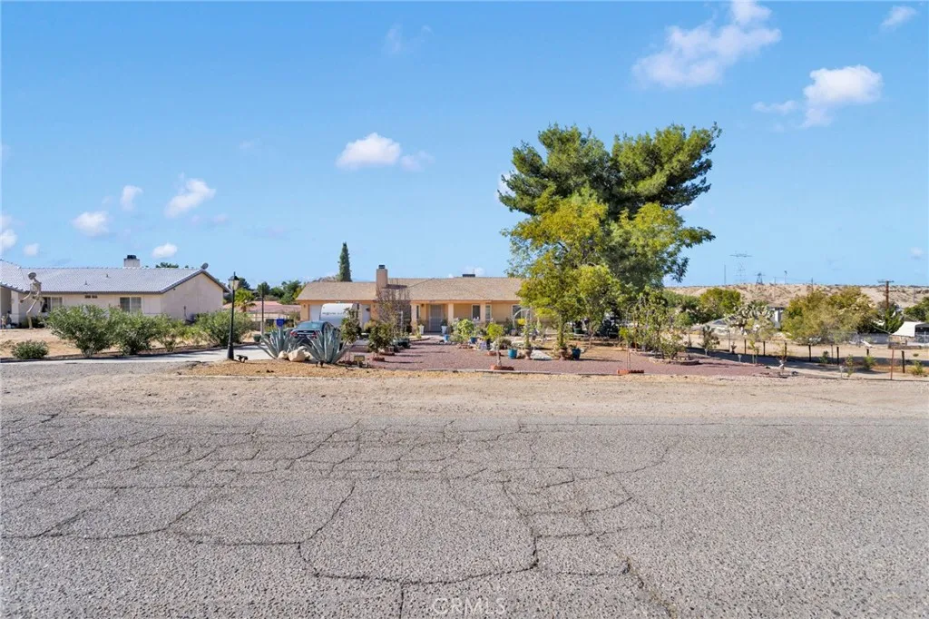 16812 Melba, Victorville, California 92394 home-pic-1