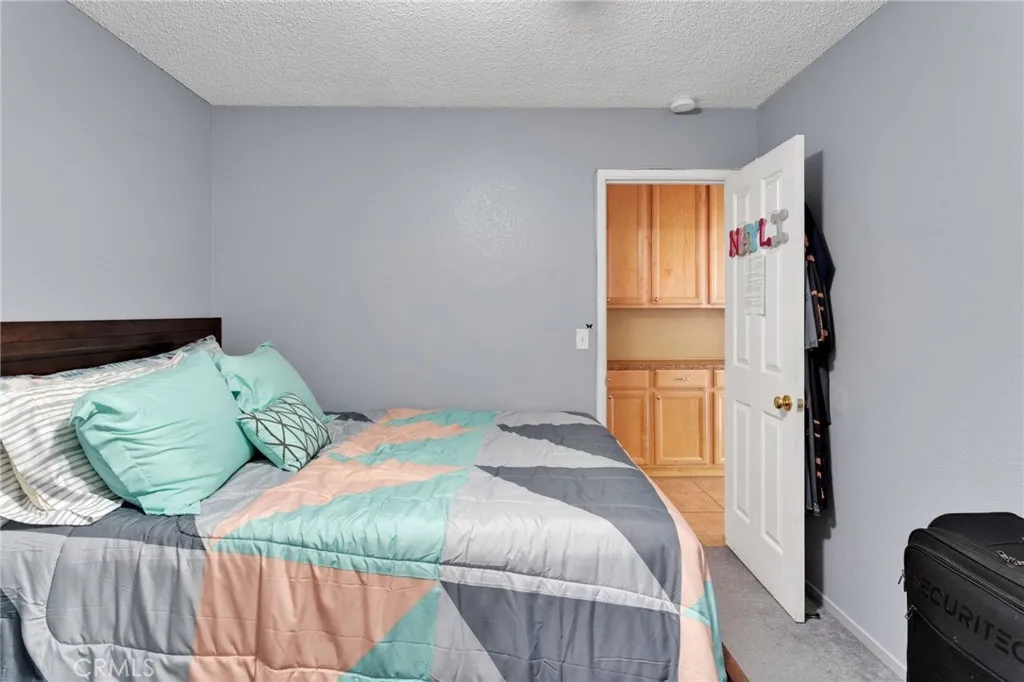 16812 Melba, Victorville, California 92394 home-pic-26