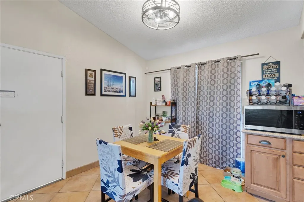 16812 Melba, Victorville, California 92394 home-pic-11