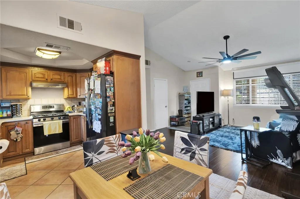 16812 Melba, Victorville, California 92394 home-pic-12