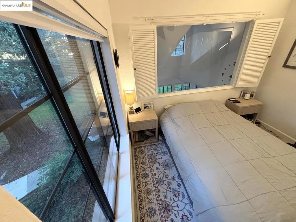 2561 Yerba Bank Ct, San Jose, California 95121 home-pic-28