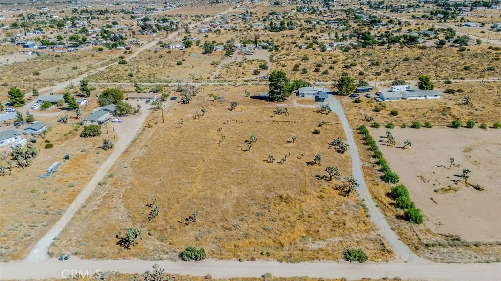 10601 Anderson Ranch Rd, Phelan, California 92371 home-pic-4