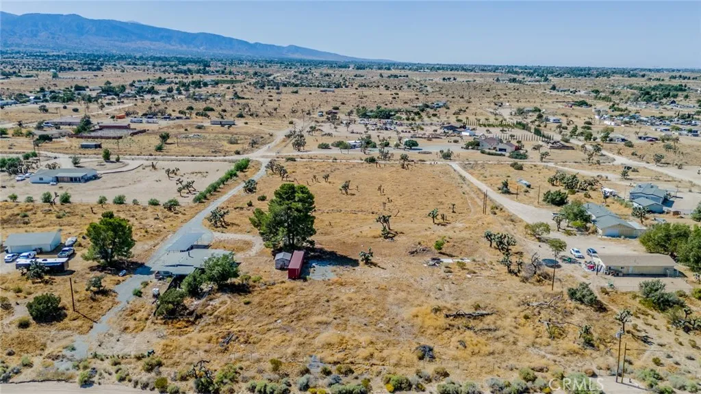 10601 Anderson Ranch Rd, Phelan, California 92371 home-pic-12