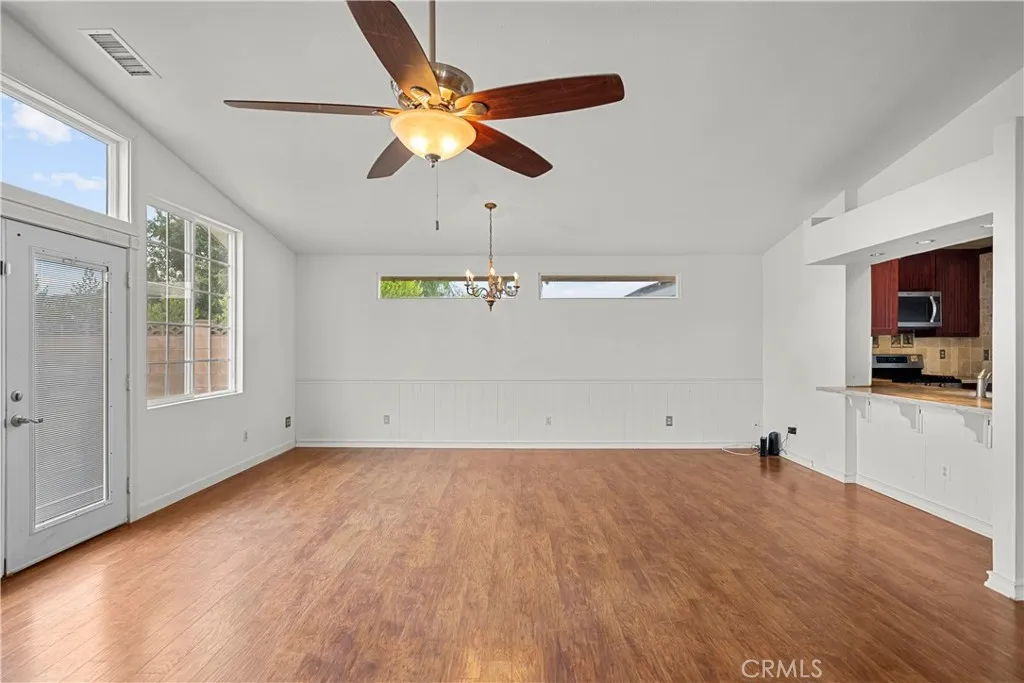 28144 Alaminos Drive, Saugus, California 91350 home-pic-16