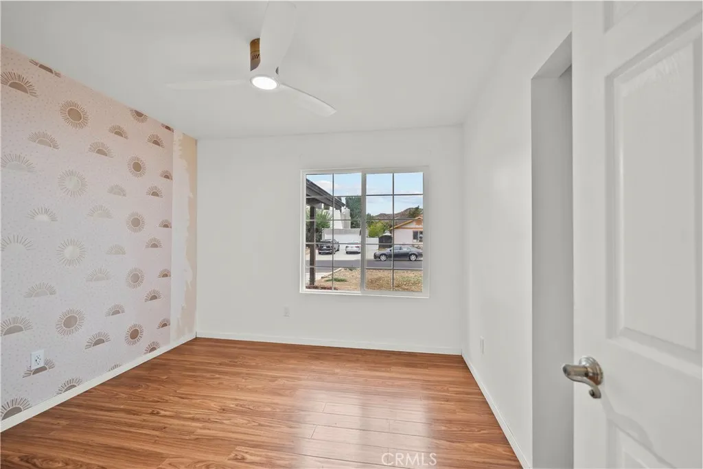 28144 Alaminos Drive, Saugus, California 91350 home-pic-22