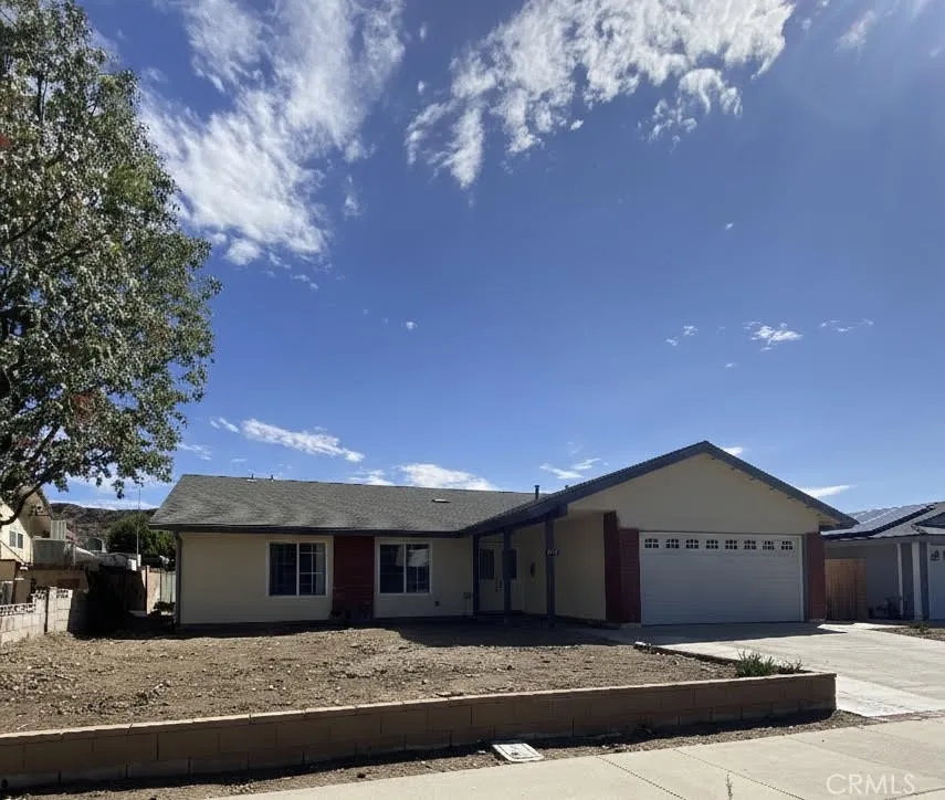 28144 Alaminos Drive, Saugus, California 91350 home-pic-1