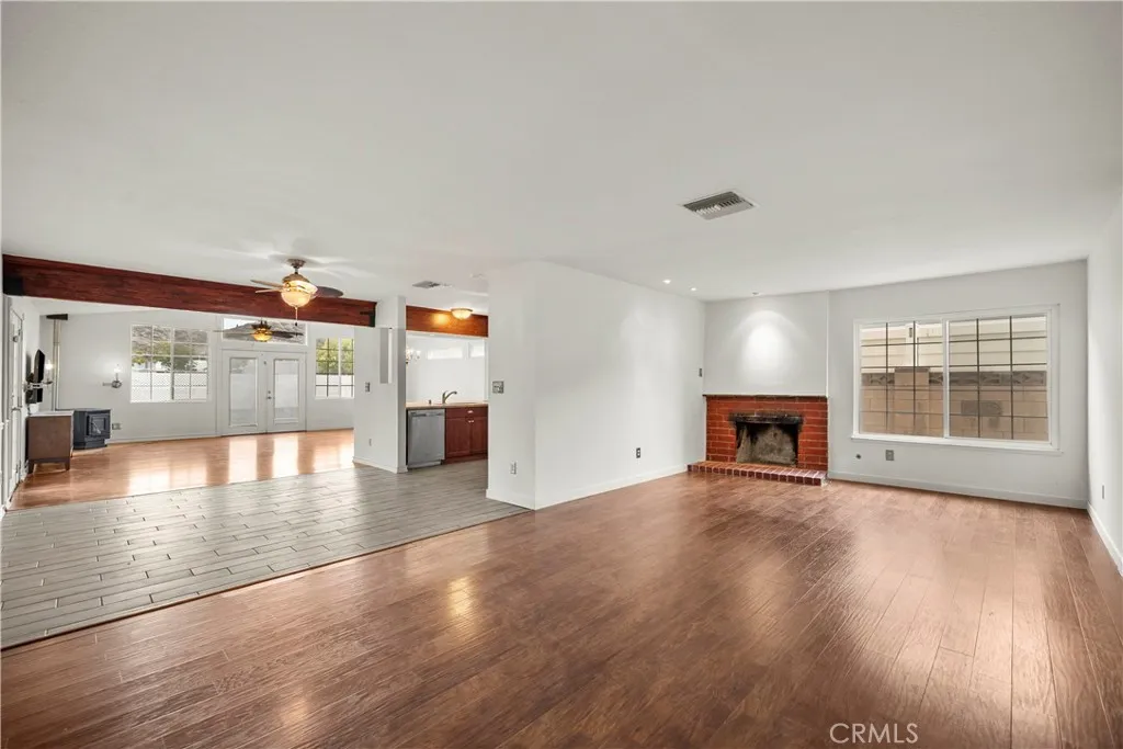 28144 Alaminos Drive, Saugus, California 91350 home-pic-4