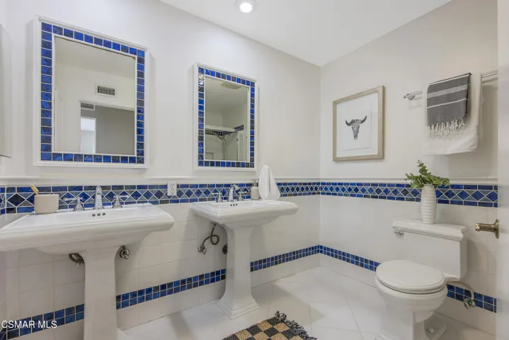 Another bathroom
