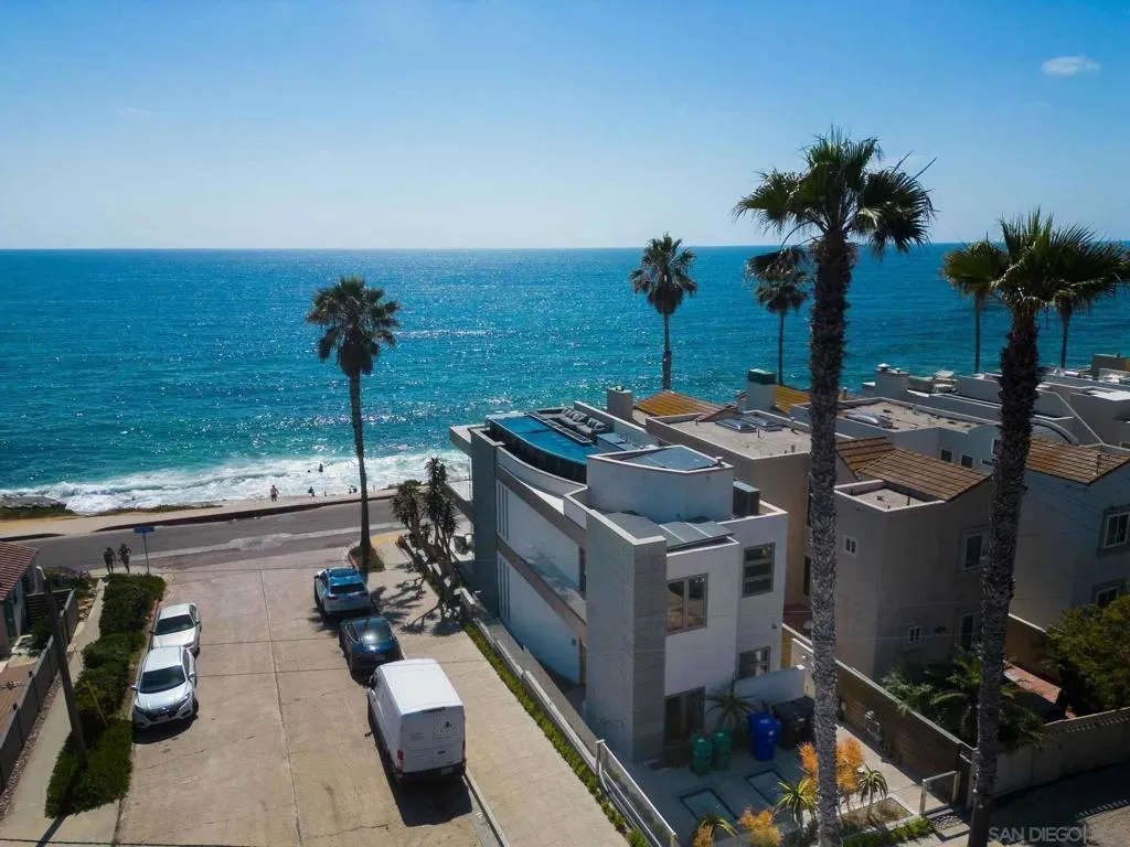 6653 Neptune Share B, La Jolla, California 92037 home-pic-27
