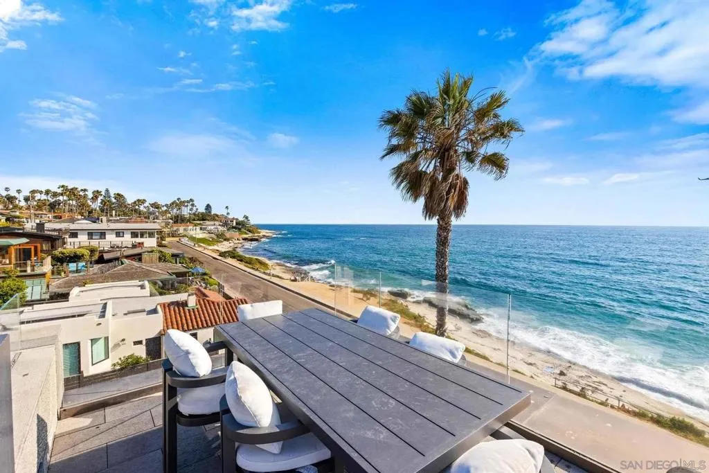 6653 Neptune Share B, La Jolla, California 92037 home-pic-25