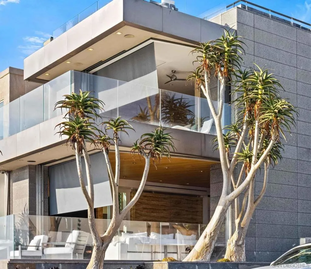 6653 Neptune Share B, La Jolla, California 92037 home-pic-5