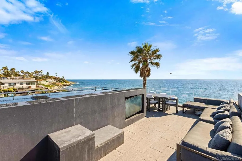 6653 Neptune Share B, La Jolla, California 92037 home-pic-31