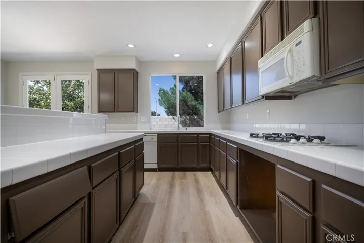 40271 Preston, Palmdale, California 93551