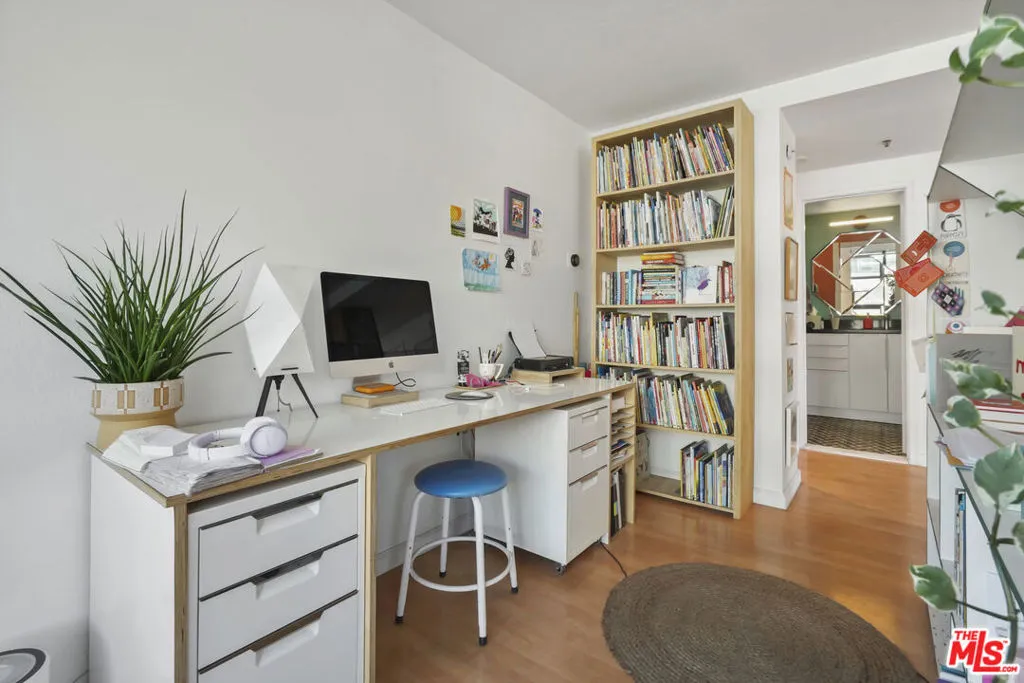 880 W 1st Street 604, Los Angeles, California 90012 home-pic-21