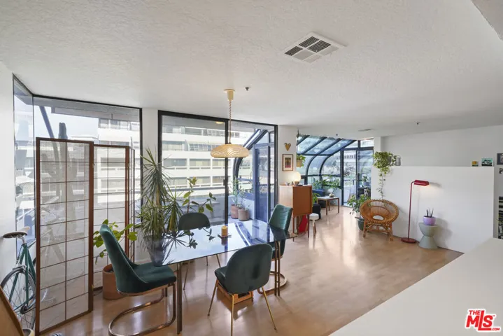 880 W 1st Street 604, Los Angeles, California 90012