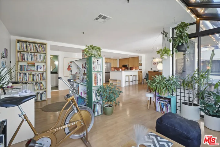 880 W 1st Street 604, Los Angeles, California 90012