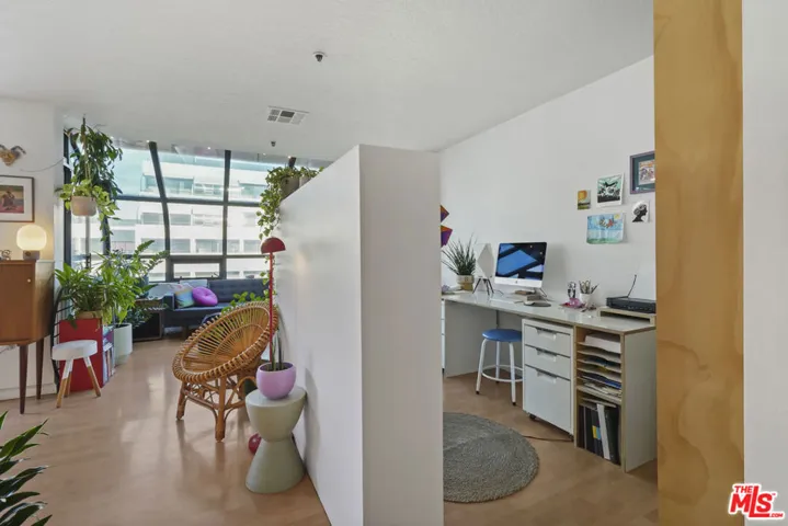 880 W 1st Street 604, Los Angeles, California 90012